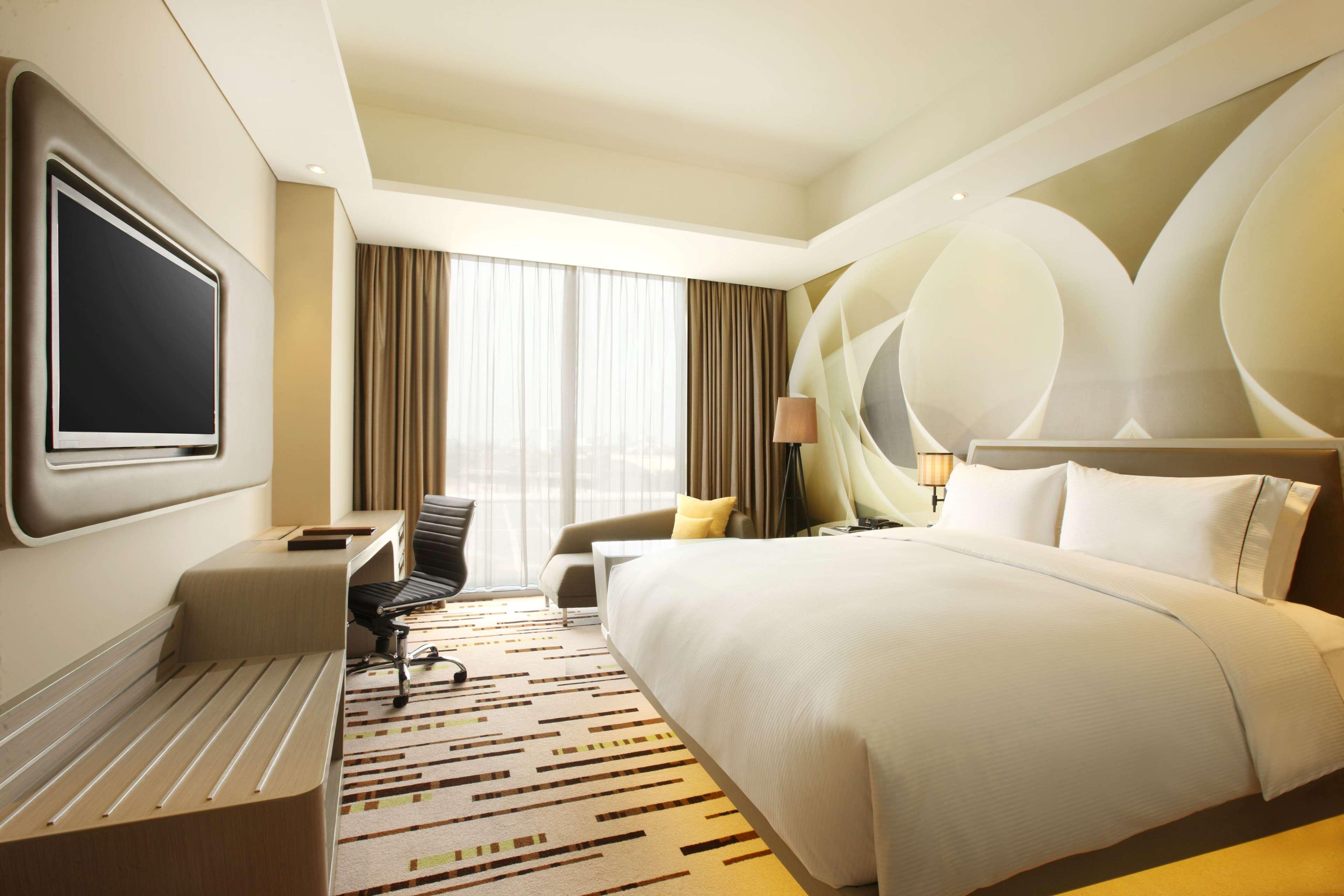 Doubletree By Hilton Jakarta - Diponegoro Hotel Ngoại thất bức ảnh