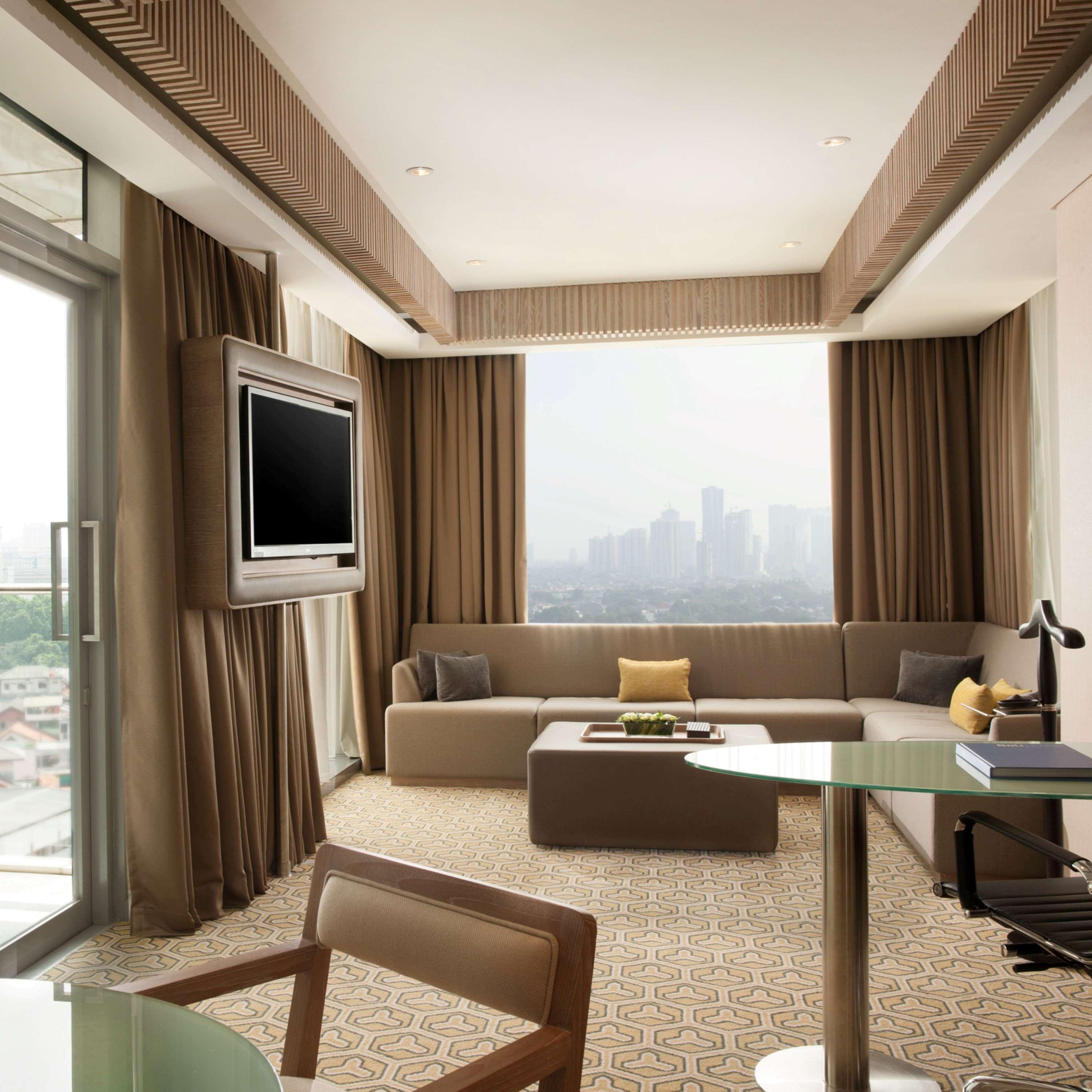 Doubletree By Hilton Jakarta - Diponegoro Ngoại thất bức ảnh Living room