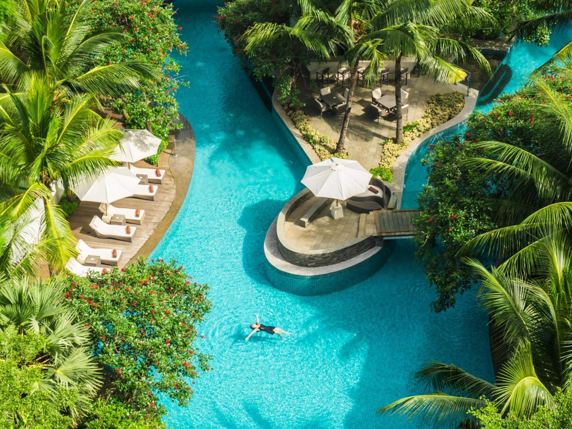 Doubletree By Hilton Jakarta - Diponegoro Ngoại thất bức ảnh The pool at the Shangri-La Hotel, Kuala Lumpur