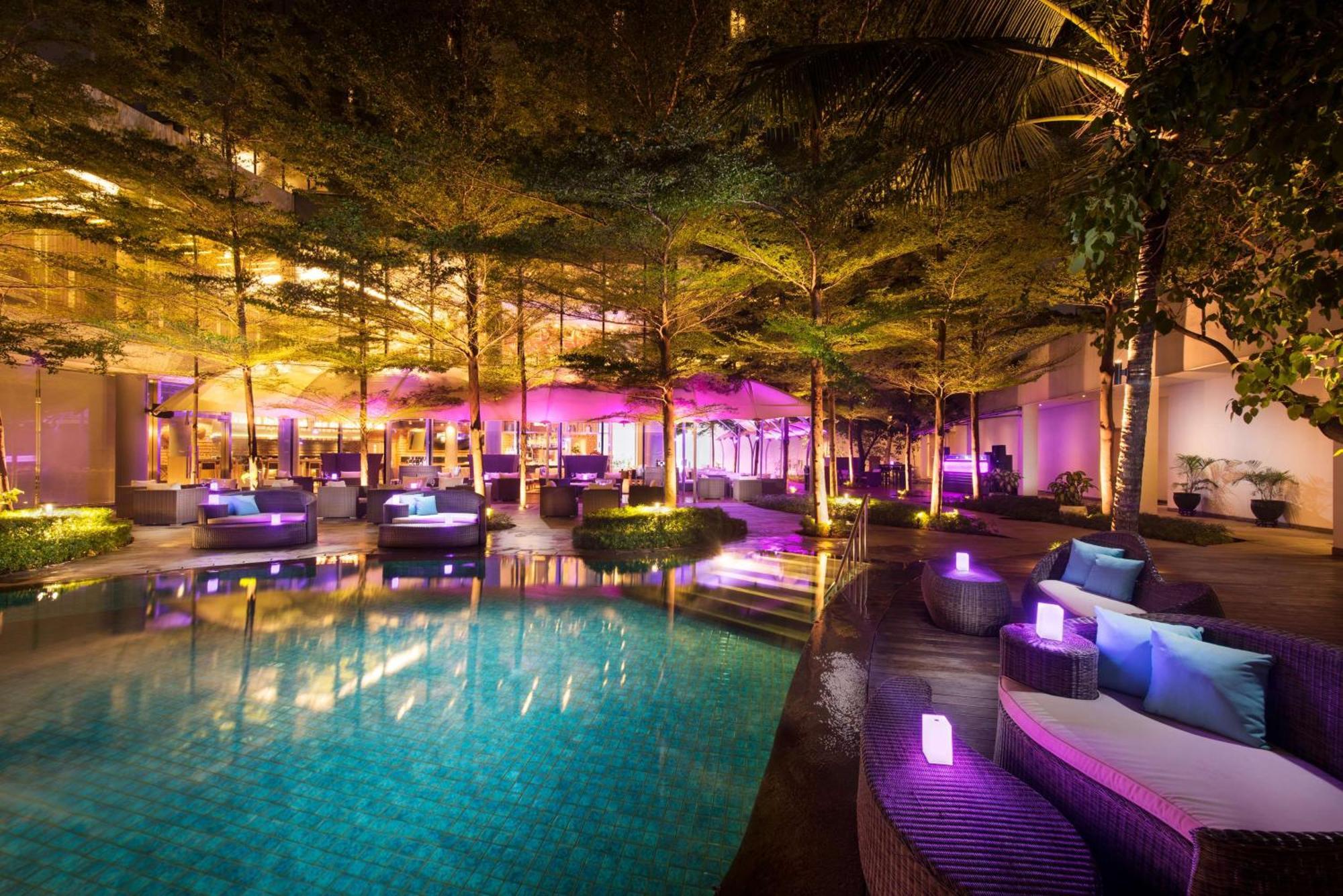 Doubletree By Hilton Jakarta - Diponegoro Ngoại thất bức ảnh The Forest