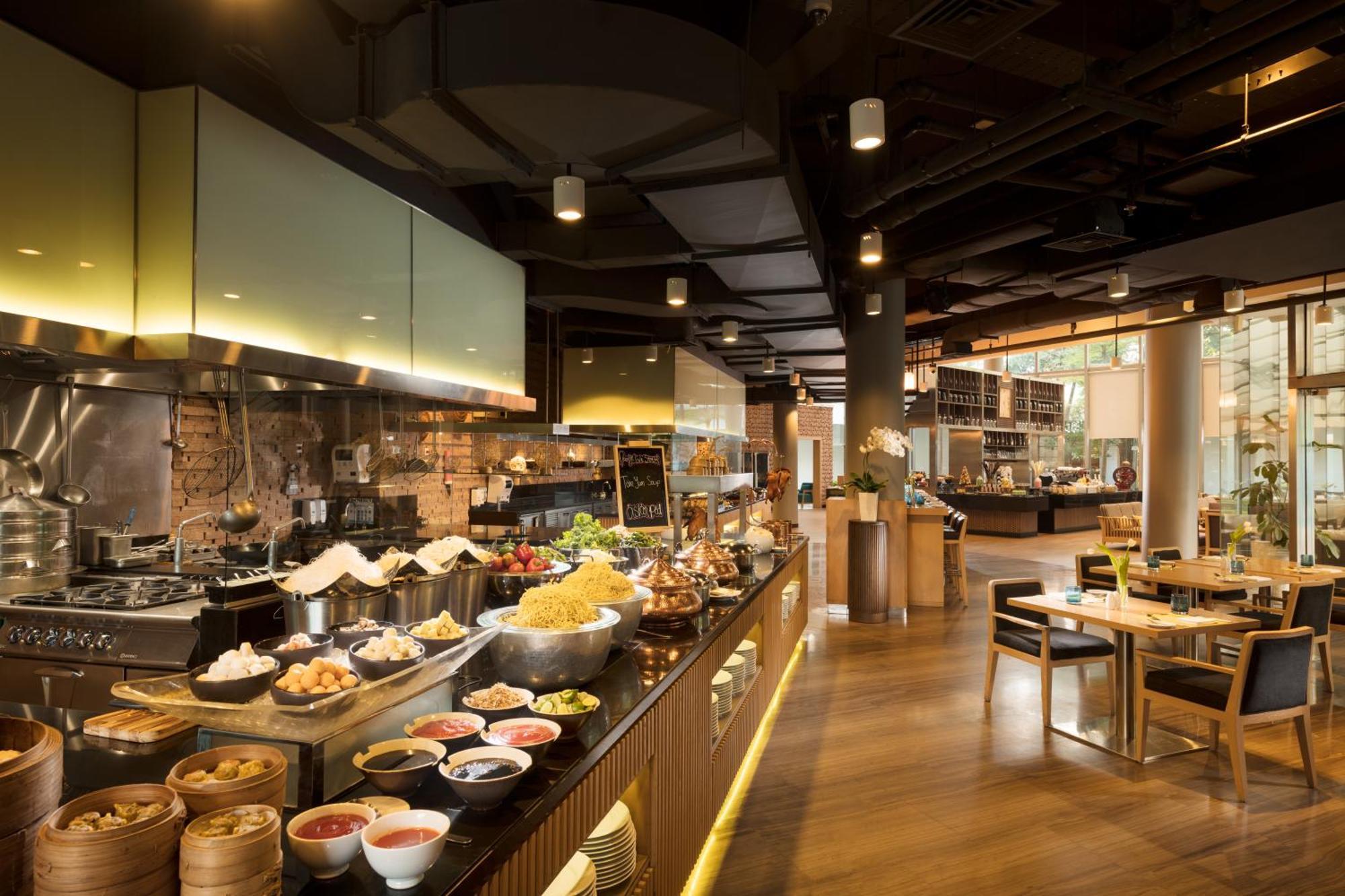 Doubletree By Hilton Jakarta - Diponegoro Ngoại thất bức ảnh The restaurant